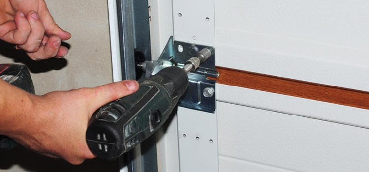 residential garage door service in Gravenhurst